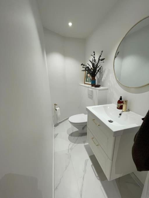 Апартаменты Nyrenoveret Charmerende Lejlighed I Odense C! Экстерьер фото