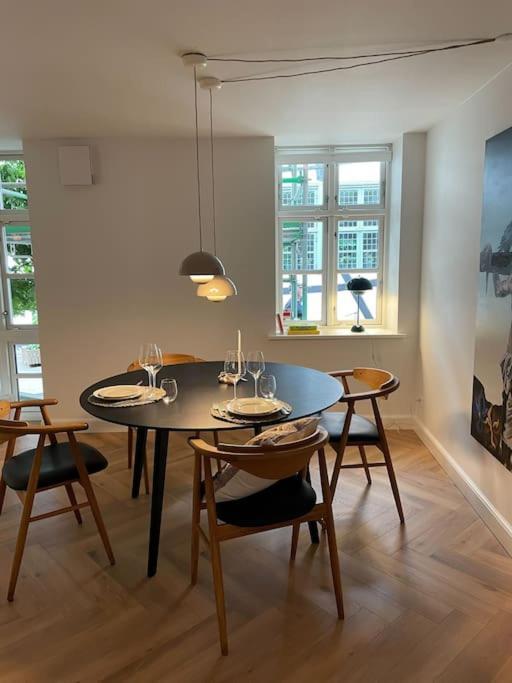 Апартаменты Nyrenoveret Charmerende Lejlighed I Odense C! Экстерьер фото