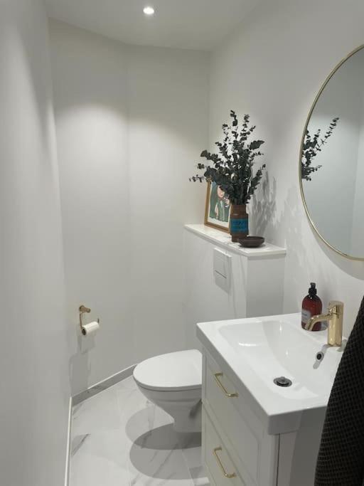 Апартаменты Nyrenoveret Charmerende Lejlighed I Odense C! Экстерьер фото