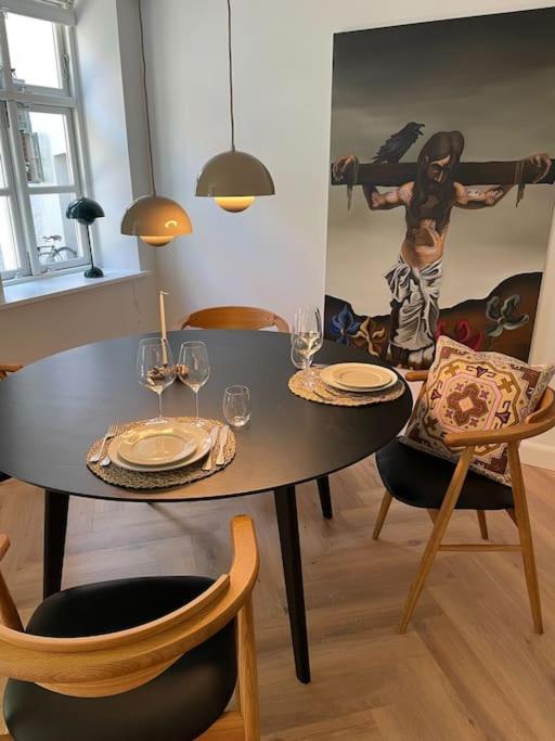 Апартаменты Nyrenoveret Charmerende Lejlighed I Odense C! Экстерьер фото