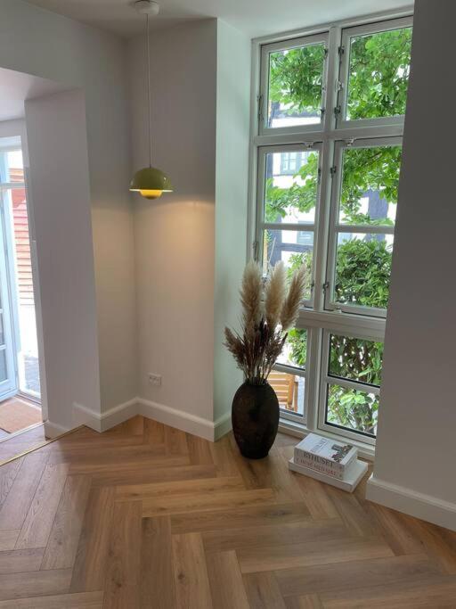 Апартаменты Nyrenoveret Charmerende Lejlighed I Odense C! Экстерьер фото